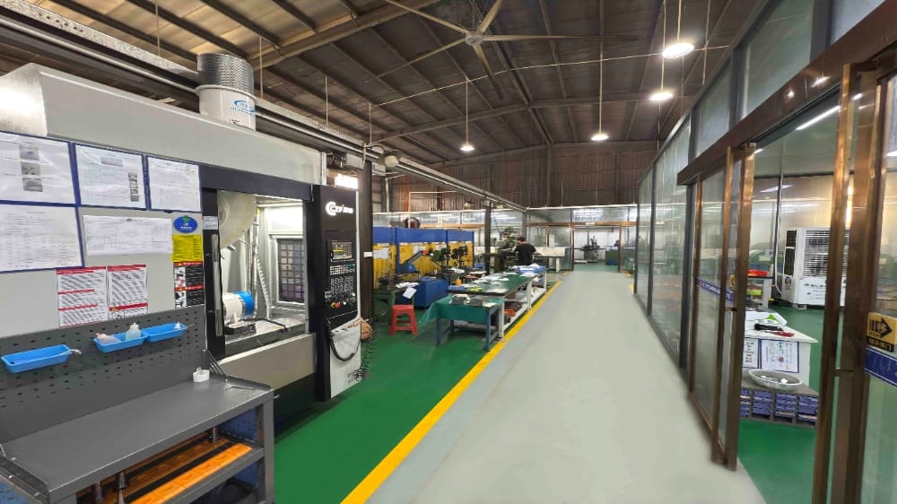 4-axis_center-img4